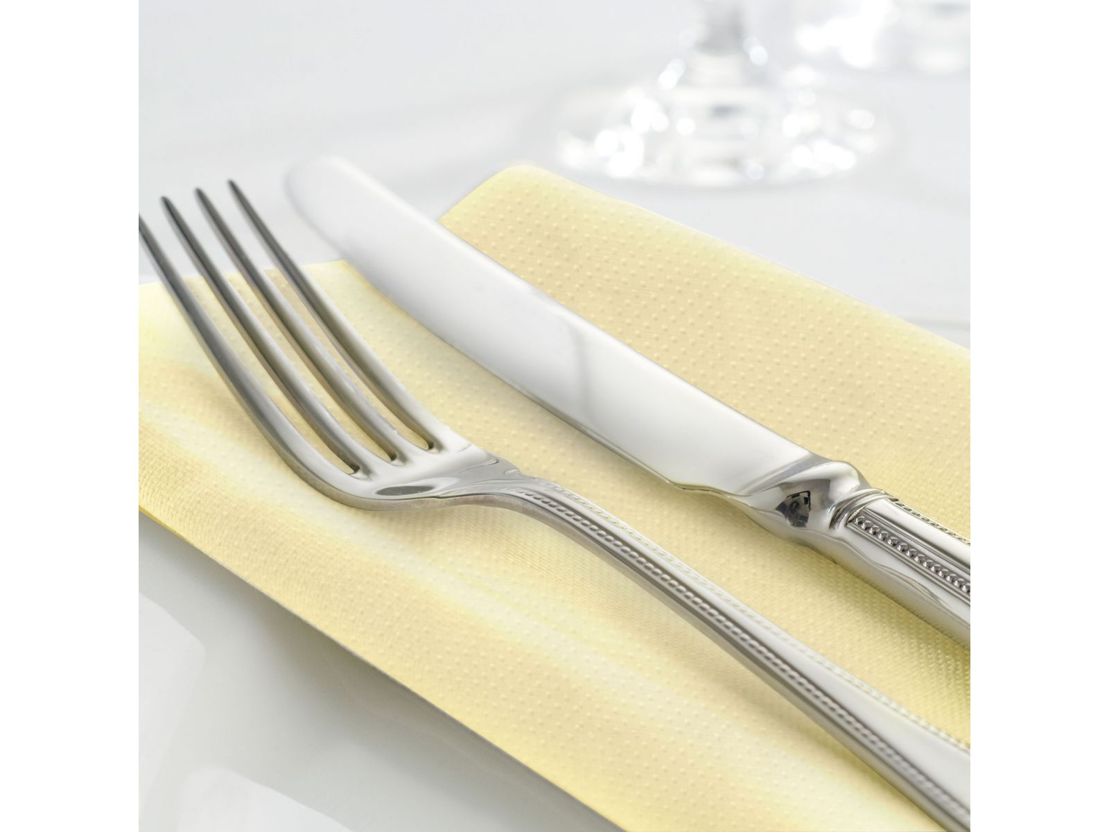 Serwetki Tork Textured 509415 Szampańskie 39,5 x 30 Karton 1000 serwetek (20 x 50) Składana 1/4
